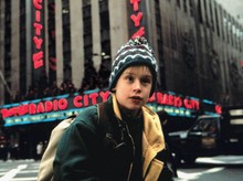 Top 10 Film Natal Legendaris Cocok Ditonton Bareng Keluarga