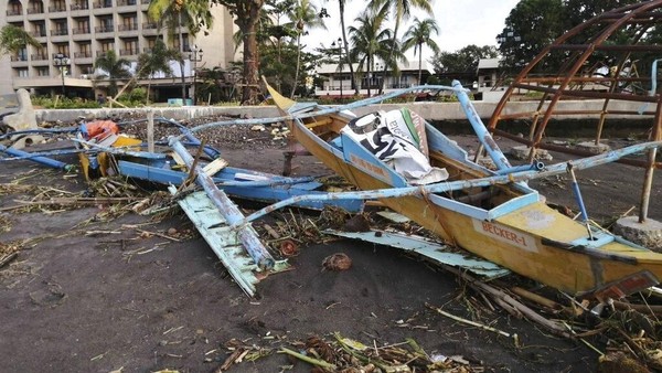 Potret Kerusakan Akibat Topan Phanfone yang Menghantam Filipina