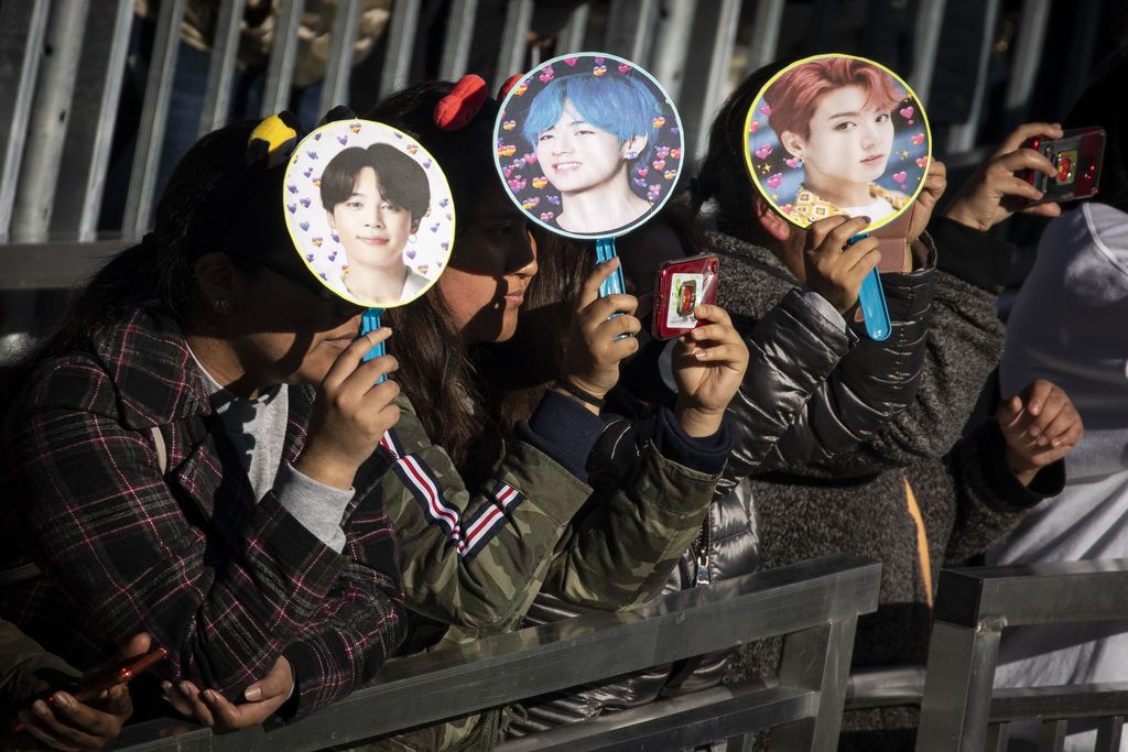 NEW YORK, NY - MAY 15: Fans wait for K-Pop group BTS to take the stage in Central Park, May 15, 2019 in New York City. Fans waited in line for days to see the group perform as part of ABC's 'Good Morning America' summer concert series. (Photo by Drew Angerer/Getty Images)