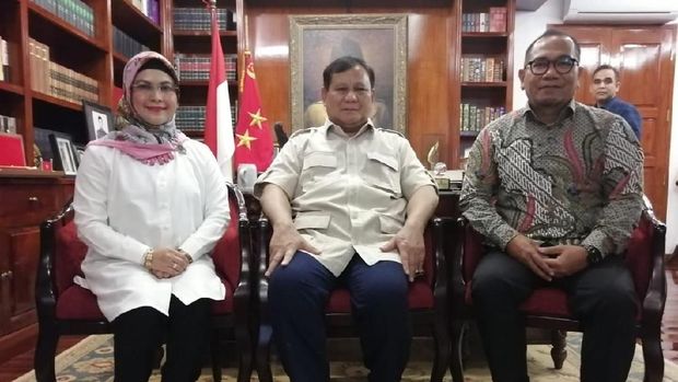 Prabowo Subianto Bertemu Siti Nur Azizah dan Biem Benyamin