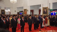Para menteri Kabinet Indonesia Kerja dilantik beberpa hari setelahnya. Kanavino/detikcom.
