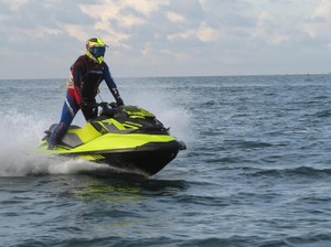 Naik Jetski Makassar-Parepare, Gubernur Sulsel Cek RS Habibie-Ainun