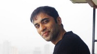 Aktor drama Lakshya dikenal murah senyum semasa hidup. Foto: Kushal Punjabi / Ig
