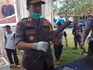 Polisi Musnahkan Ratusan Liter Miras dan Senjata Rakitan di Ampana
