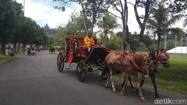 Hari Ini Puncak Kunjungan Wisatawan di Candi Borobudur