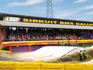 119 Pebalap Ikuti Kejuaraan BMX Super Cross di Ciamis
