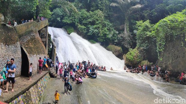 Turis di Bantimurung