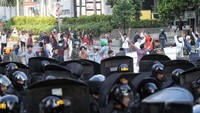 22 Mei 2019, kericuhan sedikit meluas ke kawasan Tanah Abang yang berakhir dengan bentrokan.