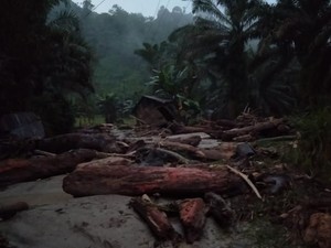 Banjir Bandang Juga Terjang Labuhanbatu Utara, Rumah Hanyut-Jembatan Putus