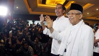 Jokowi-Maruf dan elite parpol pendukung lantas memantau hitung cepat (quick count) di Djakarta Theater. Prabowo menggelar jumpa pers di kediamannya, Jalan Kertanegara, Jakarta Selatan. Dia mengklaim pihaknyalah yang menang, berdasar quick count internal. Rengga Sancaya/detikcom.
