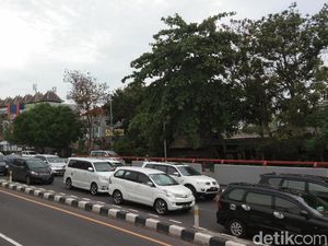 Tiket Pesawat Masih Mahal, Mobil Masuk ke Bali Meningkat