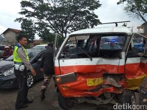Tabrakan Beruntun di Cicalengka, Sopir Angkot Tewas
