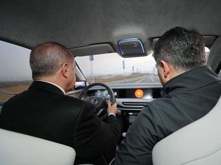 Lihat Bangganya Erdogan pada Mobil Nasional Turki