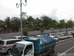 Tiket Pesawat Mahal Bikin Bali Kebanjiran Mobil dari Luar Kota!