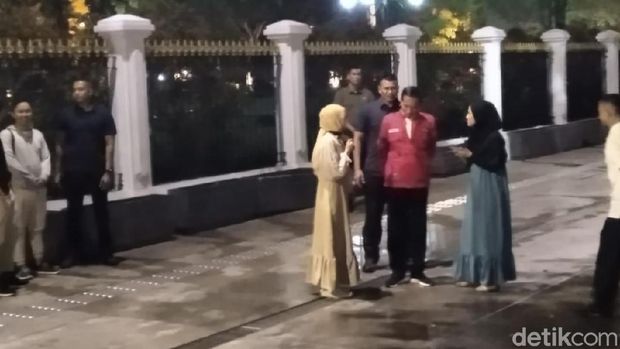 Malam-malam, Jokowi Sapa Pengunjung Malioboro