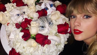 Berperan dalam Film Cats, Taylor Swift Punya Banyak Momen Kulineran Unik