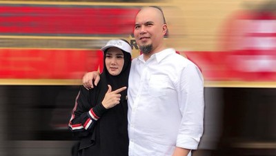 Ahmad Dhani Bebas! Lihat Lagi Senyumnya dengan Mulan Jameela