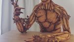 Keren! Seniman Ini Buat Alien hingga Groot Pakai Ratusan Kue Gingerbread
