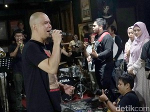 Pengacara: Ahmad Dhani-Keluarga Nggak Jalan-jalan ke Mal Usai dari Turki