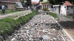 Kiriman Sampah Jadi Kado Akhir Tahun Warga Kupu di Brebes