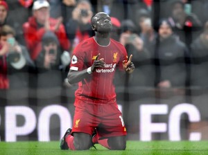 Digaji Liverpool Ratusan Miliar, Sadio Mane Tetap Pakai HP Retak