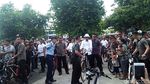 Gaya Jokowi Saat Ngonthel ke Kota Lama Semarang