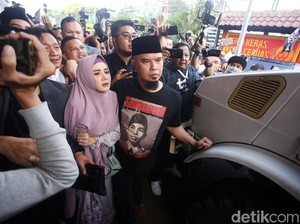Mulan Ternyata Sempat Ucap Minta Pisah saat Dhani Dipenjara
