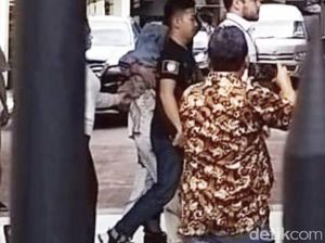 Tes Urine Positif Narkoba, Medina Zein Lakoni Uji Rambut