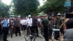 Gaya Jokowi Saat Ngonthel ke Kota Lama Semarang