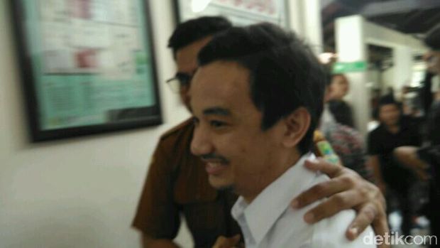 Berita Hari Ini di Jabar: Rumah Teddy Didatangi Polisi-Anak Bupati Majalengka Bebas