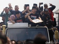 Unimog Ahmad Dhani, Konvoi Mobil Pakai Sirine di Bromo