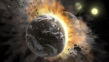 Exoplanet yang tabrakan. Para ilmuwan telah mengamati banyak debu hangat di sistem bintang BD +20 307, yaitu sekitar 300 tahun cahaya dari Bumi. Mereka sangat bersemangat, karena debu ini mungkin menjadi bukti tabrakan planet yang cukup baru. Pengamatan pertama kali dilakukan satu dekade lalu dan kemudian ditegaskan kembali pada April 2019. Bagi para ilmuwan, kemungkinan menarik ini merupakan peluang untuk belajar lebih banyak tentang bagaimana dampak seperti itu memengaruhi pembentukan dan evolusi sistem planet. Foto: NASA