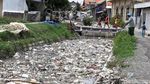 Kiriman Sampah Jadi Kado Akhir Tahun Warga Kupu di Brebes