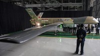 Indonesia terus mengembangkan pesawat drone secara mandiri yang terus ditingkatkan kemampuannya oleh Badan Pengkajian dan Penerapan Teknologi (BPPT). Jelang tutup tahun, BPPT dan anggota konsorsium Drone tipe MALE, menggelar seremoni Roll Out atau keluar hanggar untuk perdana pesawat Drone alias Pesawat Udara nir Awak (PUNA) terbaru.