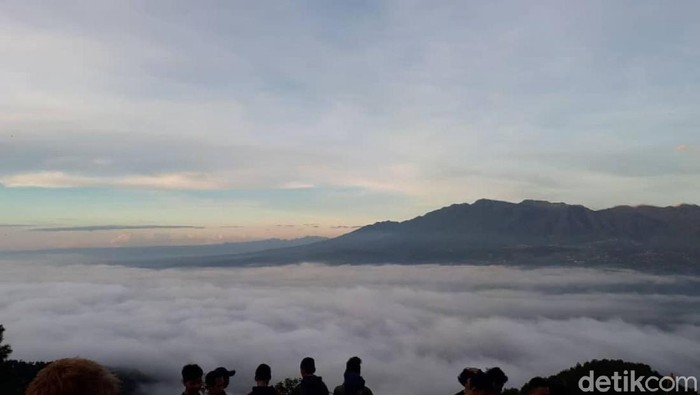 4 Wisata Alam Puncak Di Ciamis Yang Asyik Untuk Liburan 4 Wisata Alam Puncak Di Ciamis Yang Asyik Untuk Liburan