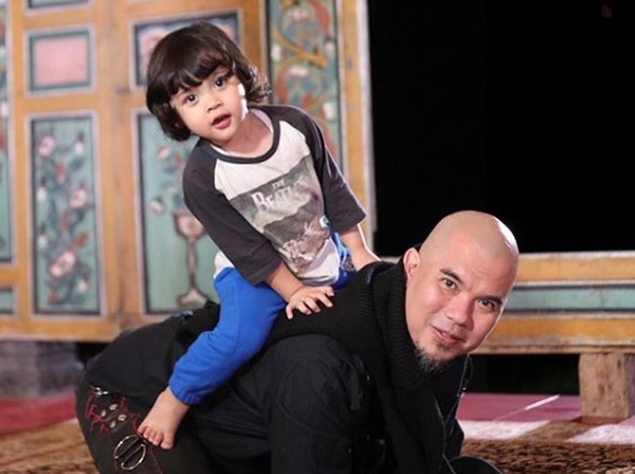 Ahmad Dhani dan Mulan Jameela dari instagram.