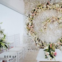 Acara lamaran Isyana Sarasvati dan Rayhan pun dihiasi bunga-bunga yang cantik. Foto: Bridestory