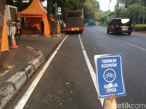 Bukan Ugal-ugalan, Ini Alasan Sesungguhnya Pesepeda Ogah Pakai Jalur Khusus