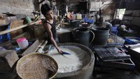 Sejumlah rumah produksi tahu menaikkan jumlah produksinya dari 100 kg per hari menjadi 200 kg atau memproduksi sekitar 4.400 tahu per hari.