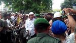 Gaya Jokowi Saat Ngonthel ke Kota Lama Semarang