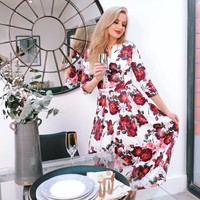 Anda harus memiliki pengikut yang baik dan menghasilkan konten berkualitas tinggi sebelum merek menjangkau Anda. Ada banyak cara menghasilkan uang di Instagram. Saya pribadi lebih suka bekerja dengan merek yang saya sukai dan dukung, jadi misalnya menampilkan produk kecantikan / gaya hidup di Instagram saya, melakukan tinjauan produk atau ikut serta dalam kampanye, memodelkan pemotretan, dan sebagainya, jelas Victoria. Foto: Instagram