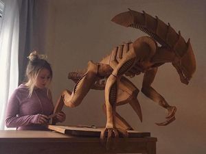 Keren! Seniman Ini Buat Alien hingga Groot Pakai Ratusan Kue Gingerbread