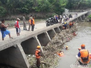 Tim SAR Sisir Sungai Sampean Baru Cari Pemotor Bondowoso yang Hilang