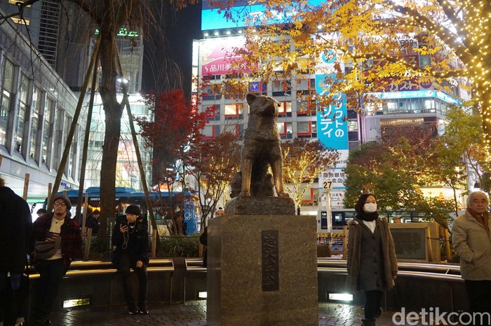 dead pool di patung hachiko