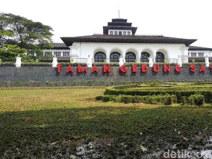 2 Tahun Percantik Gedung Sate-Pakuan, Ridwan Kamil Habiskan Rp 61,9 M