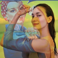 Celina Jade adalah anak dari bintang kung fu Amerika Serikat bernama Roy Horan. Ia mulai akting sejak 2007 dan langsung menjadi pemain utama wanita di film. Legendary Assassion. Aktris yang pintar bela diri itu pun pertama kali tampil film di Amerika dalam film The Man with the Iron Fists bersama Russel Crowe dan Lucy Liu. Foto: Instagram @celinajade