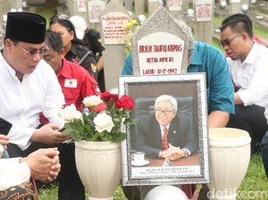 Ziarah ke Makam Taufiq Kiemas, PDIP Bicara Semangat Islam-Nasionalis