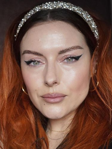 7 Ide Makeup untuk Pesta Tahun Baru dari Selebriti Hingga Makeup Artist