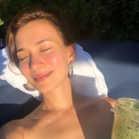 Sebelum menikah dengan Hanggeng, ia pernah menikah dengan seorang chef Amerika-Prancis Christian Morgendre. Foto: Instagram @celinajade