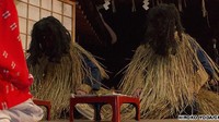 Selain anak-anak, anggota keluarga akan diminta untuk merenungkan segala sifat buruk mereka. Setelah itu Namahage akan disuguhi makanan dan minuman yang melambangkan pengampunan dan agar mereka pergi dari rumah (CNN)